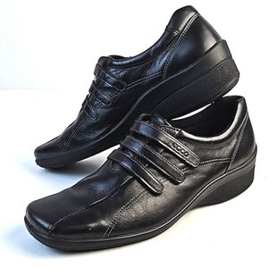 Ecco Corse Premium Leather Black 3 Strap Velcro Square Toe Comfort Shoe